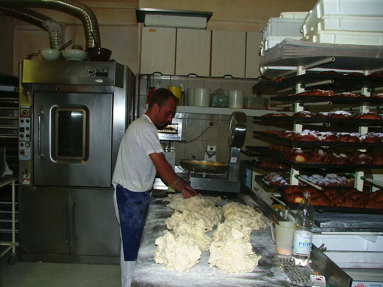 2004_0712Image0035 Midnight Bakery.JPG